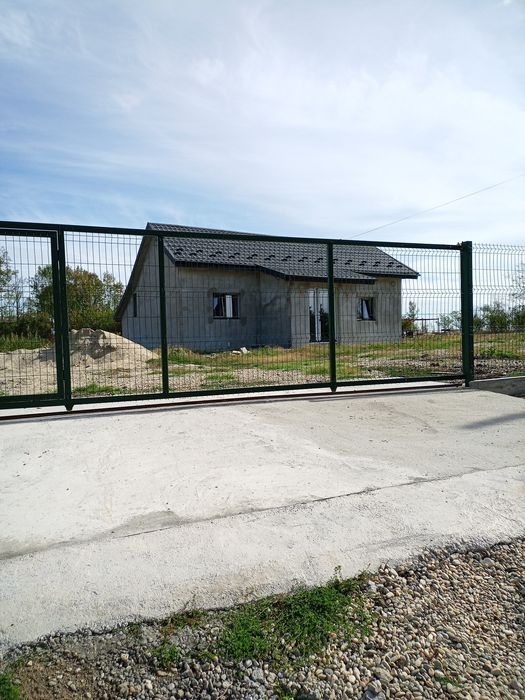 Casă cu teren intravilan 4917 mp