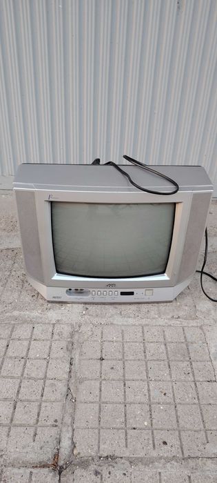 Телевизор JVC.