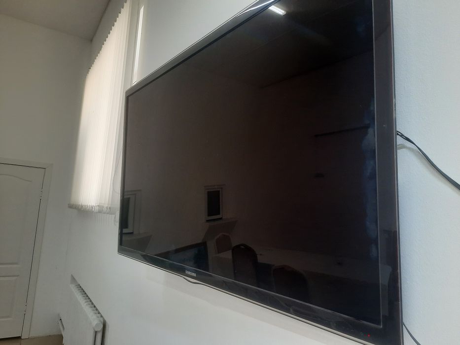 Телевизор самсунг и ТСЛ