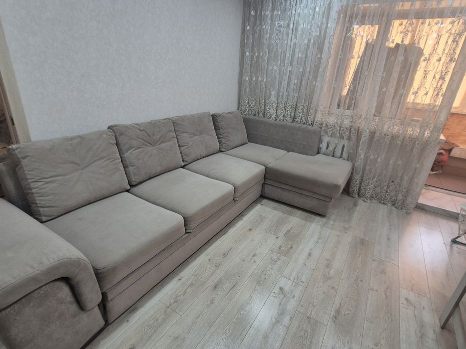 Срочно продам угловой диван