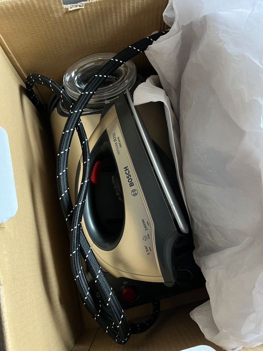 Statie de calcat cu aburi Bosch