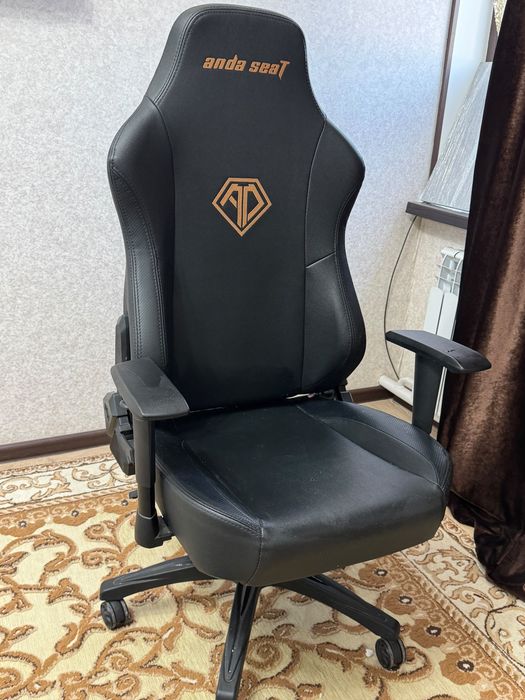 Компьютерное кресло Anda Seat