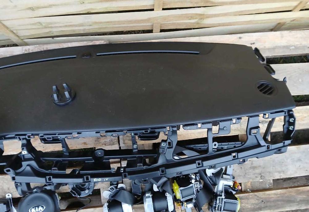 Арматурно табло аирбег колани airbag Kia Rio V 17-22