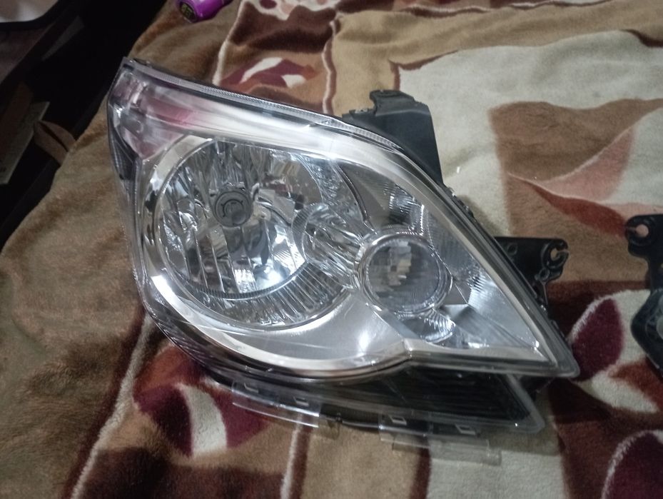 Фары  на Шевроле  кобальт