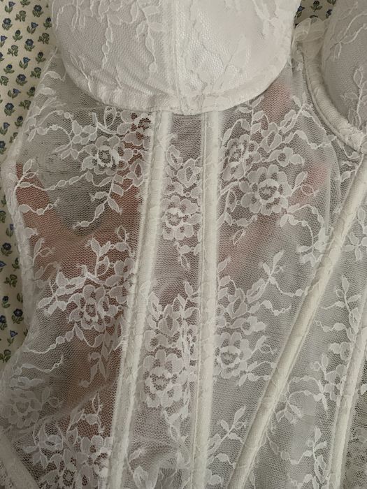 Corset din dantela superb