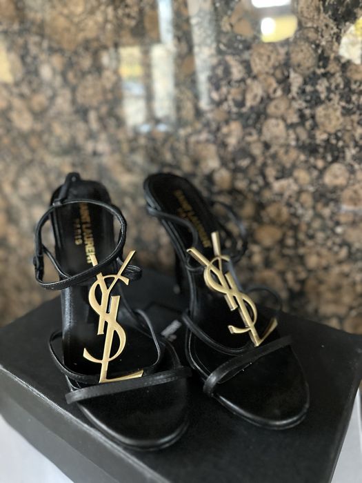 Дамски сандали на ток