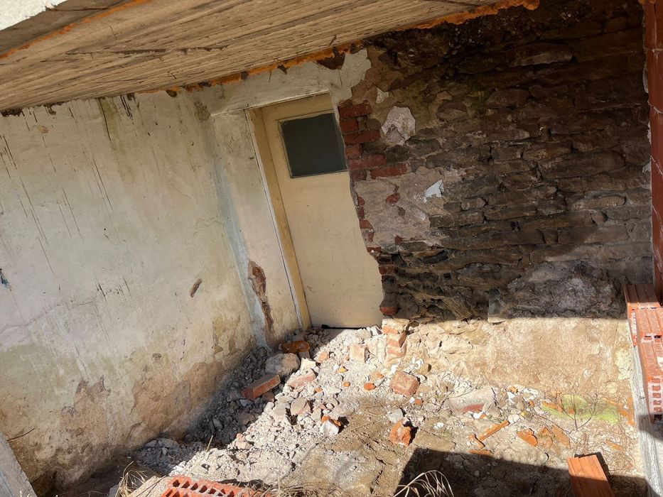 Продавам къща в с. Лозарево – 379 м2