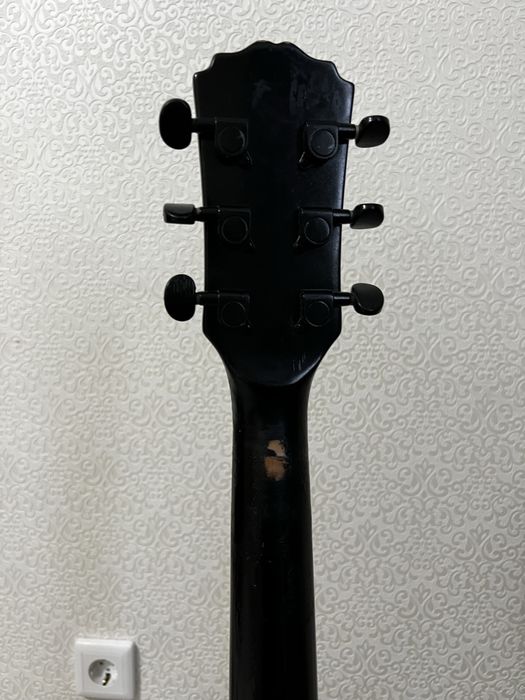 Гитара акустическая