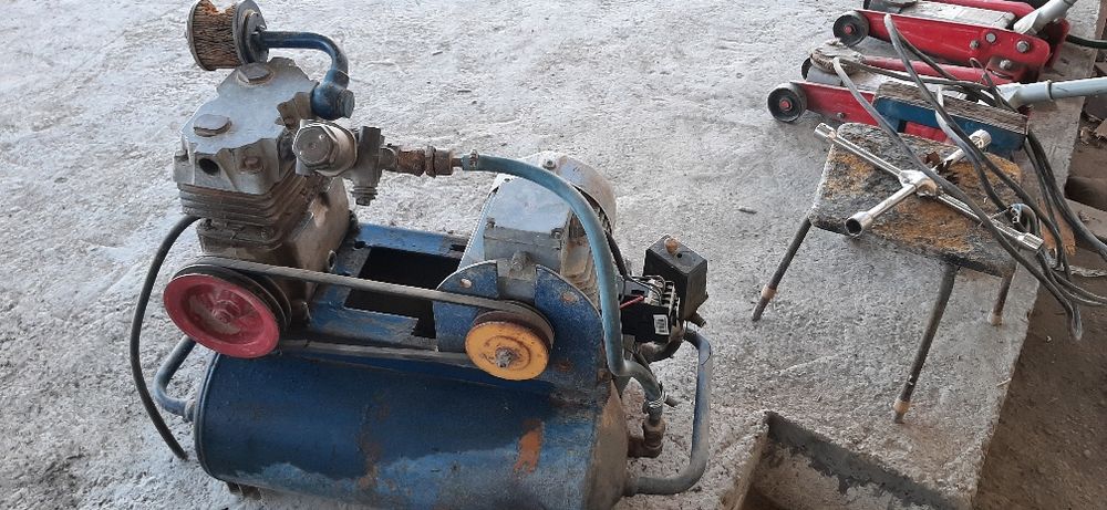 Продам компрессор