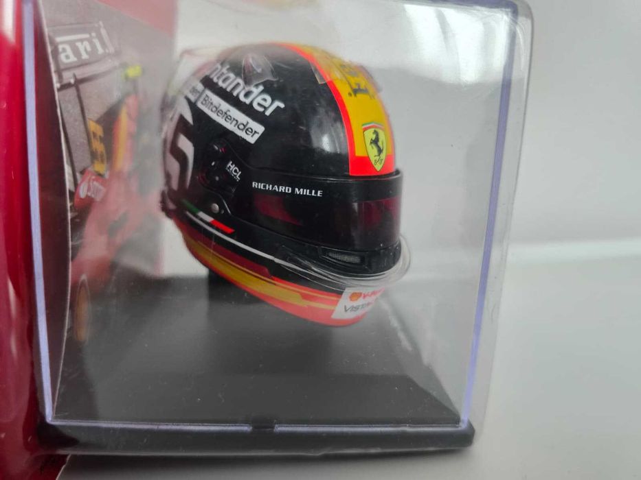 Casca Carlos Sainz Ferrari F1