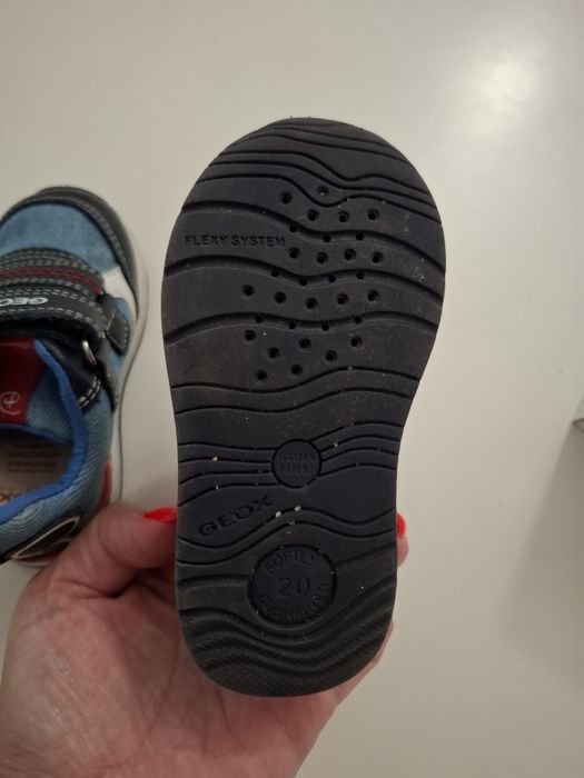 Обувки Geox бебешки