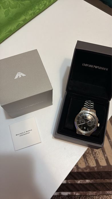 Emporio Armani Часовник