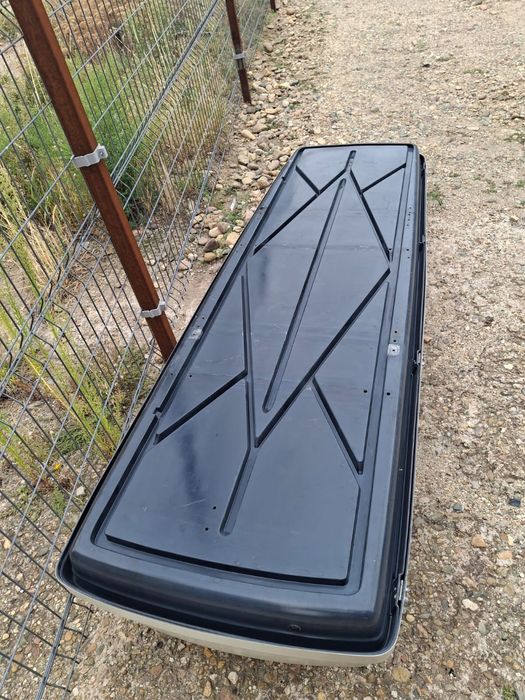 Голям автобокс    .