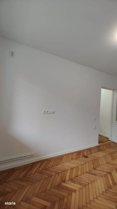 Vând apartament 2 camere,modificat în decomandat, etajul 1, Gojdu