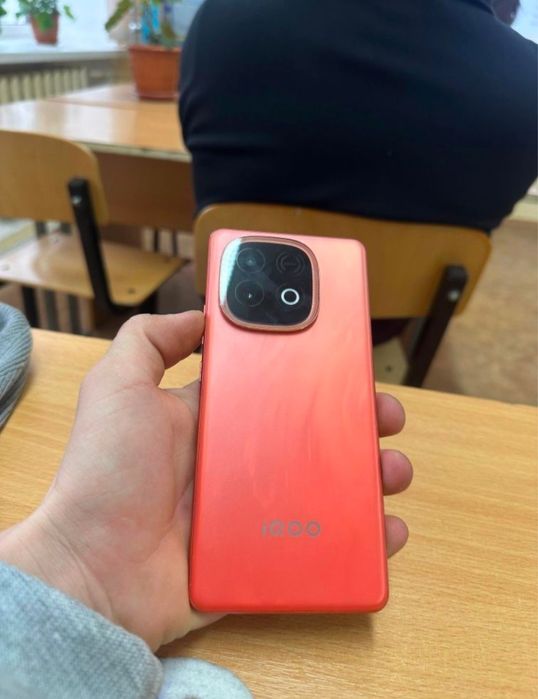Продам iQOO Z10 Turbo Pro 12/256