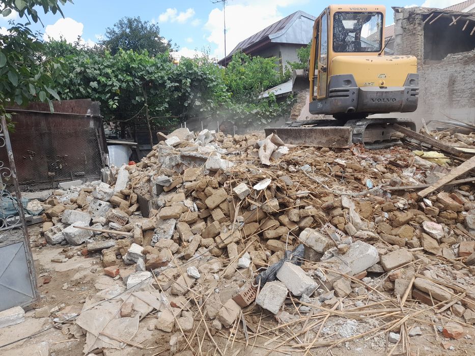 Moluz demolari civile si industriale  autorizat