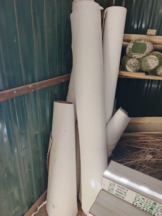 Шыккан Линолеум сатылады. Таза. Метри 30 000 сум