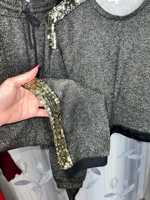 Продается костюм брендовая