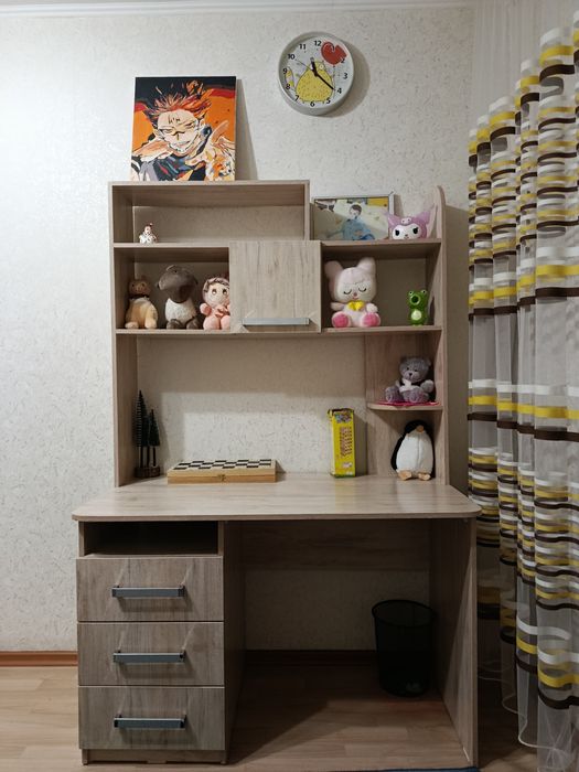 Продаётся компьютерный стол