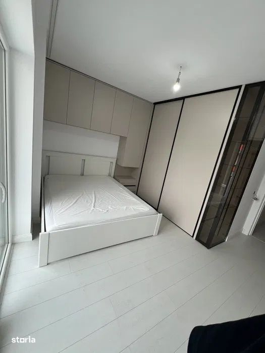 Apartament cu 2 camere, decomandat, 2 balcoane, zona Terra — fotografia 1