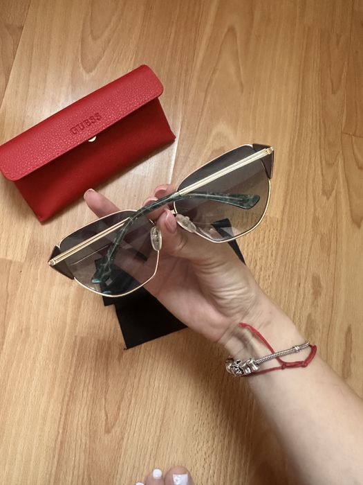 Слънчеви очила Guess