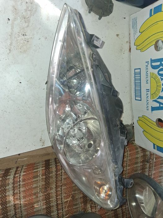 Ляв фар от пежо 307, peugeot 307