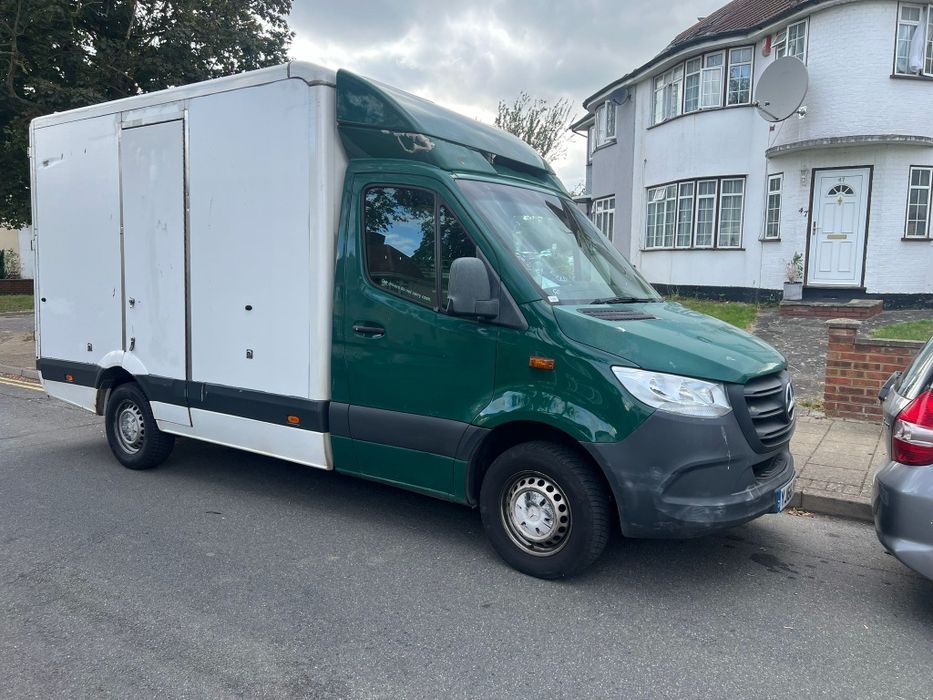 Dezmembrez Mercedes Sprinter  907 2019