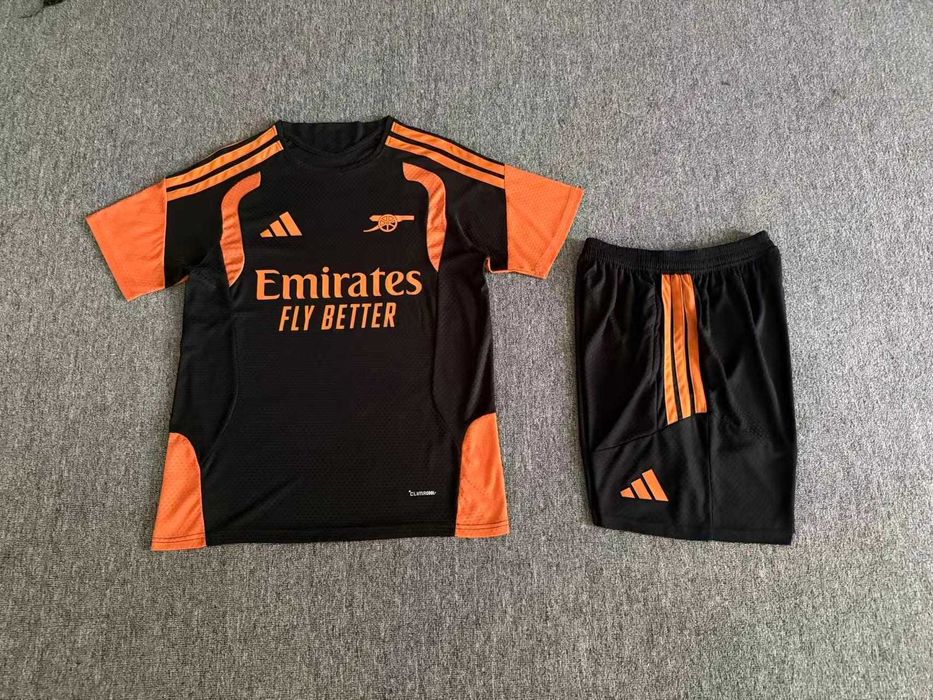 Арсенал / Arsenal Adidas официални тениски 2026/2027