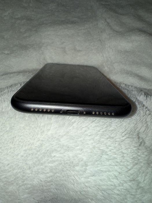 Vand Iphone 11, 64 gb