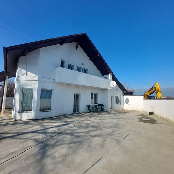 Vilă p+1 curte 500 mp+2500 mp cu hală de 150 mp
