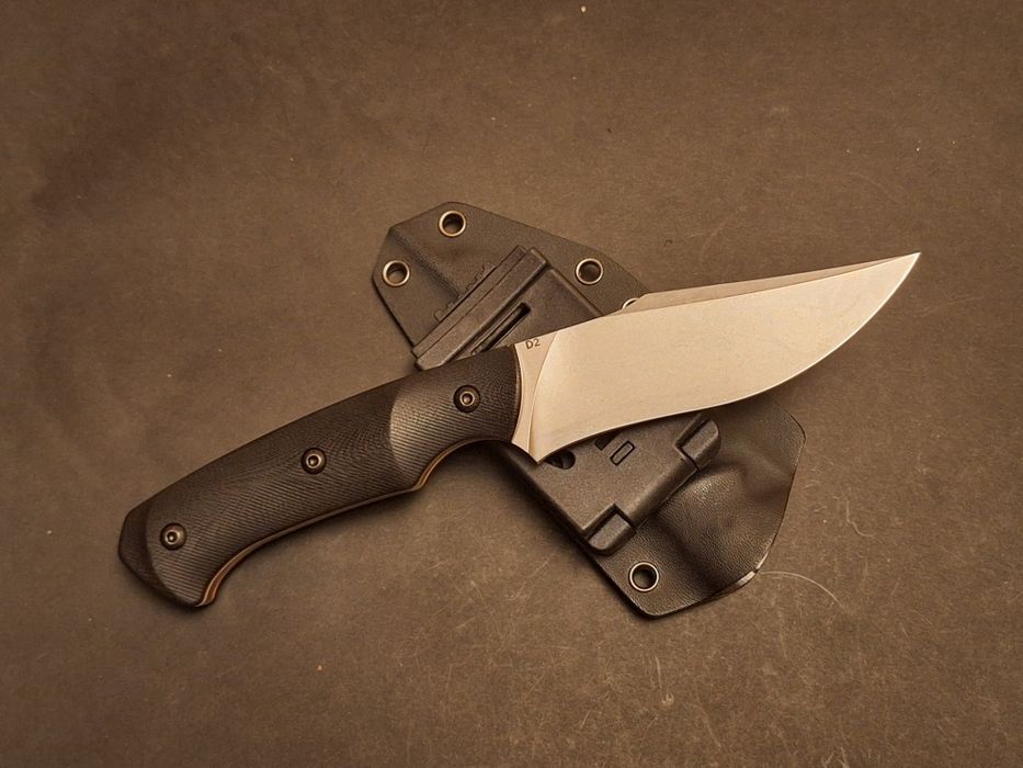 Ловен нож-стомана D2 (ръчна изработка)