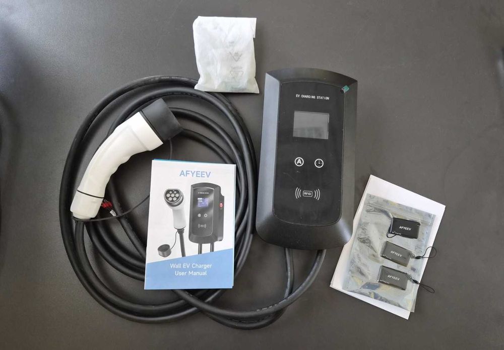 Трифазна зарядна станция 11kW 16A-Type 2-RFID за електромобил