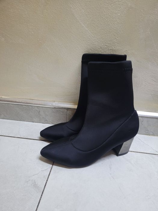 Дамски стилни боти