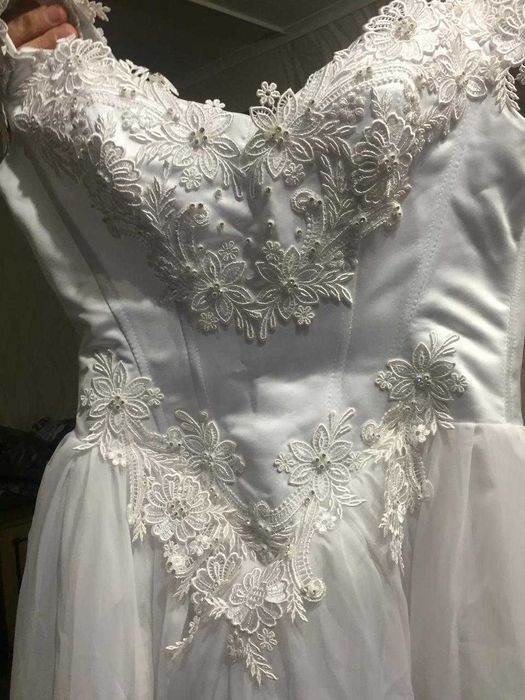 Свадебное платье