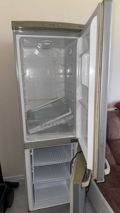 Продам холодильник Самсунг