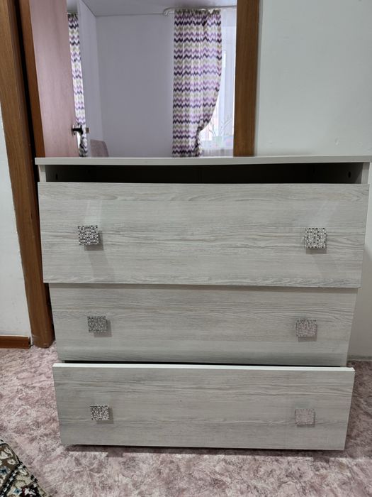 Продам комод для спальни, прихожей