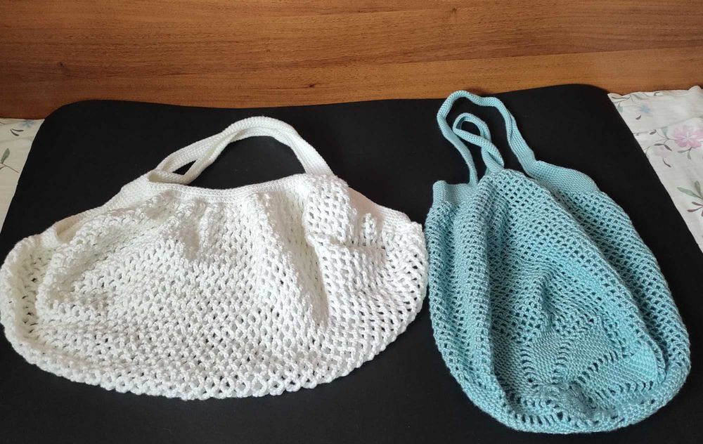 Две ажурени чанти ръчно изплетени на една кука