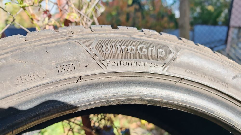 225 45 19 good year ultra grip performance +