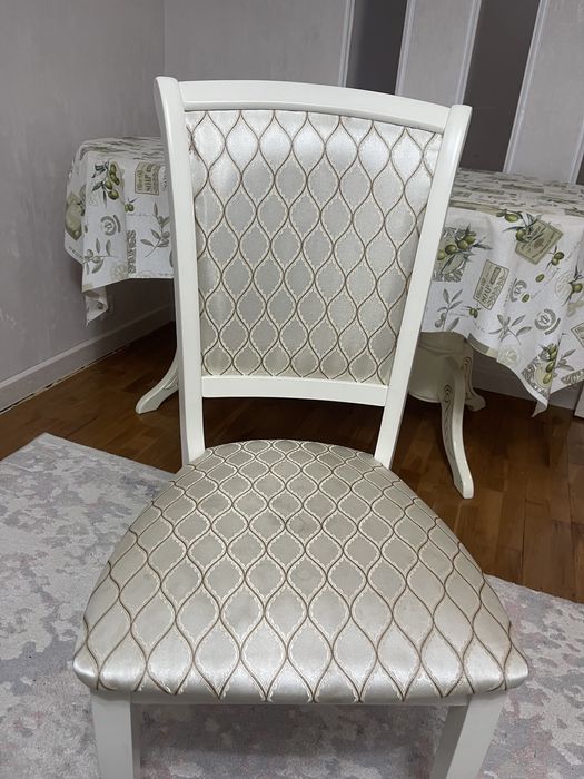 Продам стол, 4 стулья