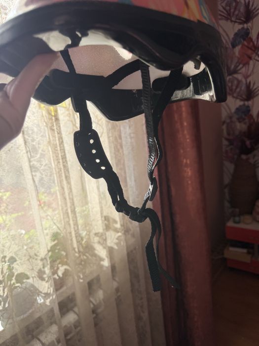 Продам два детских шлема для девочек