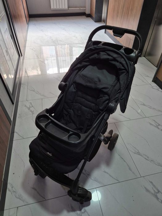 Функциональная коляска от Jole