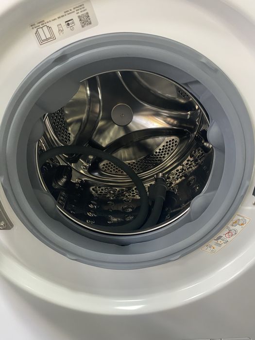 Пералня LG  F4WR5035 13 кг. 1360 об.