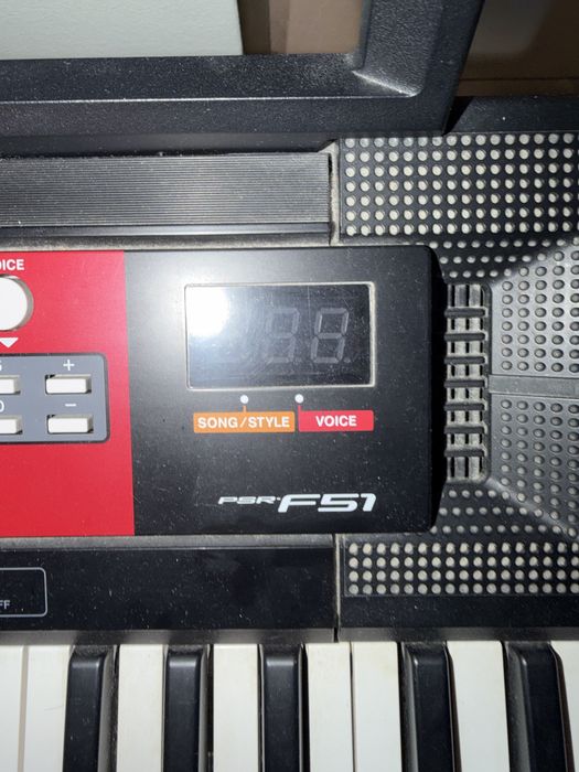 Orga/pian digitala Yamaha FSR F51