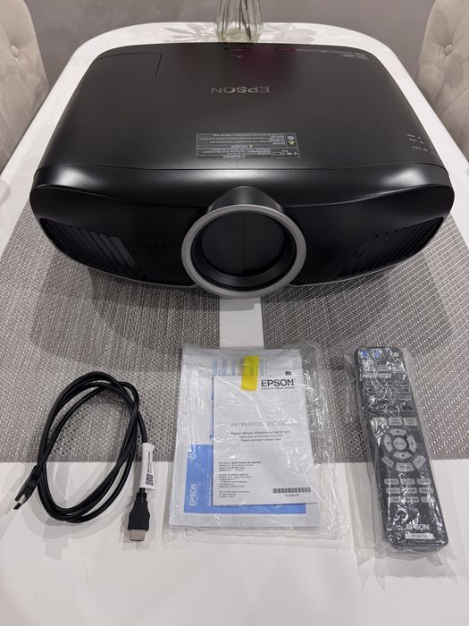 Epson TW9400 4К проектор за домашно кино