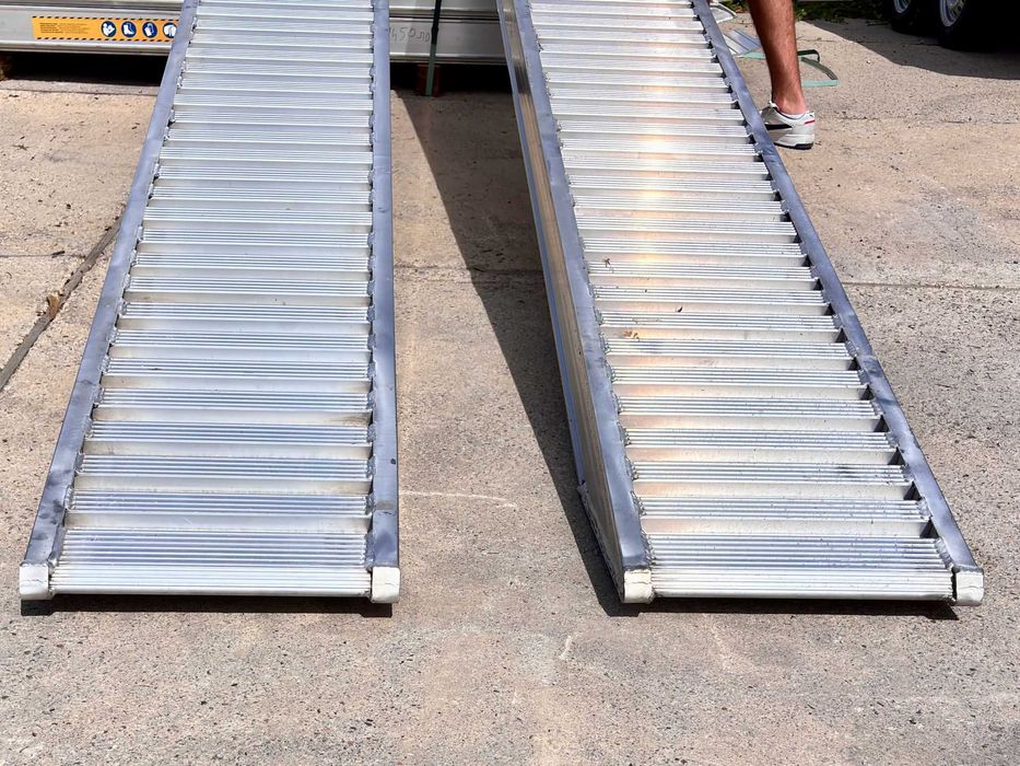 Товарни рампи-пътеки за строителна техника