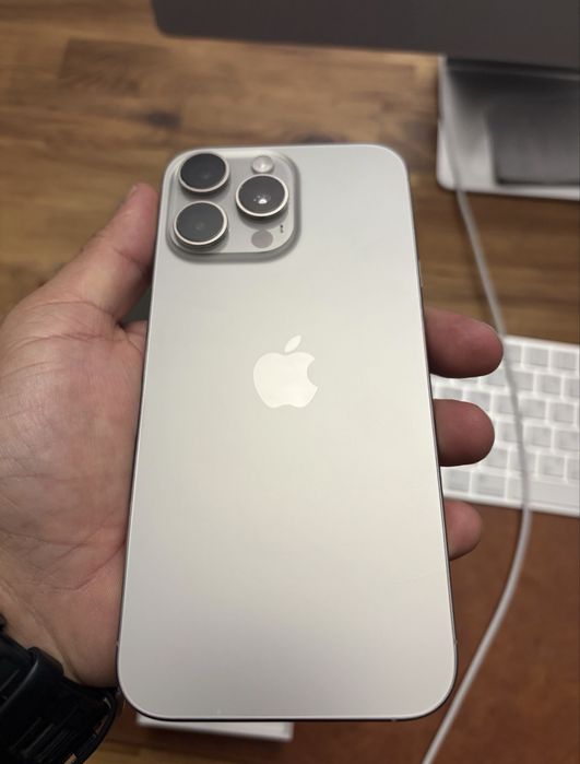 iPhone 16 pro max natural titanium