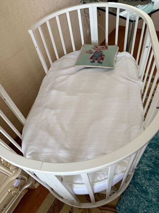 Продам детскую кровать за пол цены