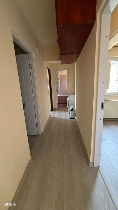 Apartament cu 3 camere decomandate, complet renovat,ultracentral Carei