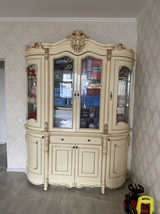 Сервант для гостиной