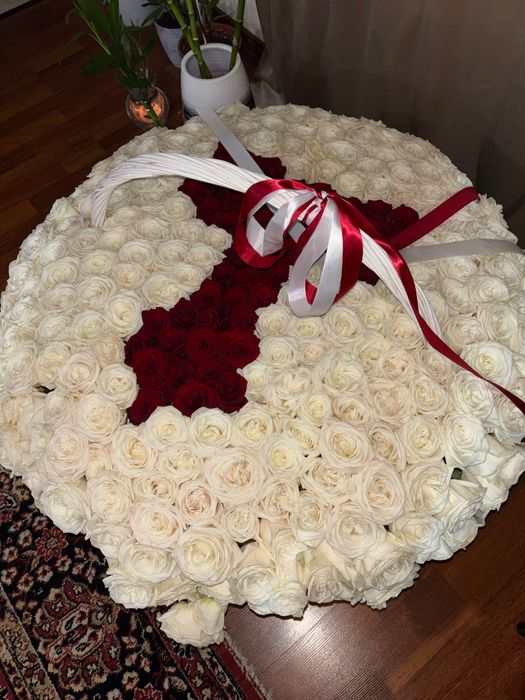 Корзина роз 301 штука